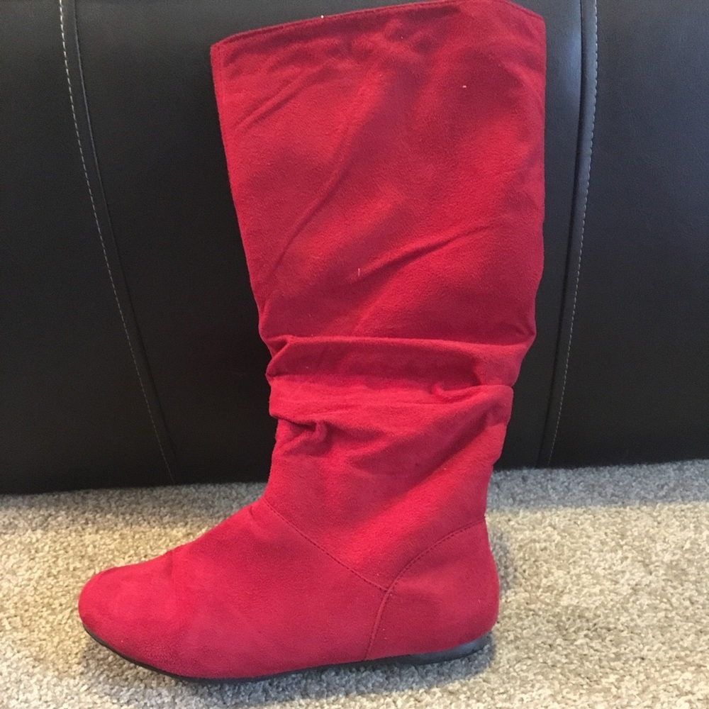 Red boots!